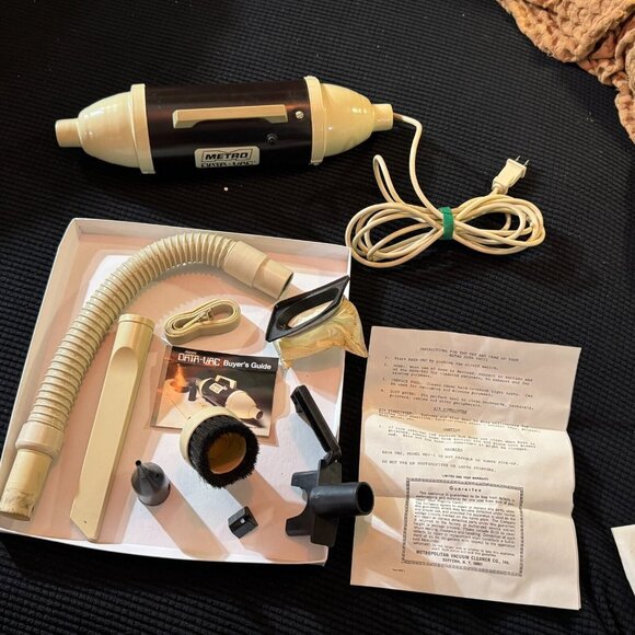 Metro Data-Vac MDV-1 Computer Tech DataVac Vacuum with Accessories, Circa 1980 - Picture 12 of 14